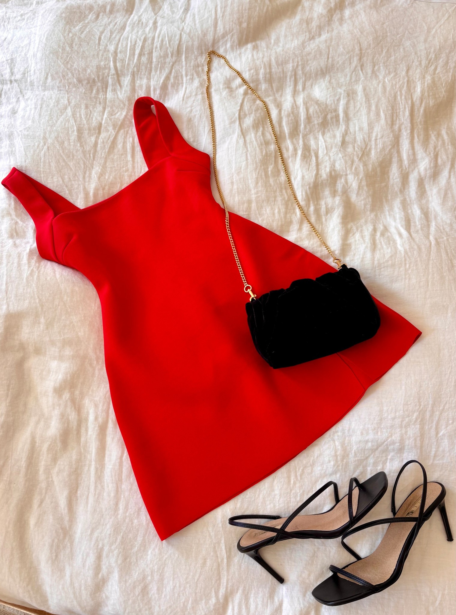Red mini dress on sale! Perfect for cocktails or girls night! Wearing size 4! 💃  

#LTKootd #LTKSaleAlert #LTKgrwm