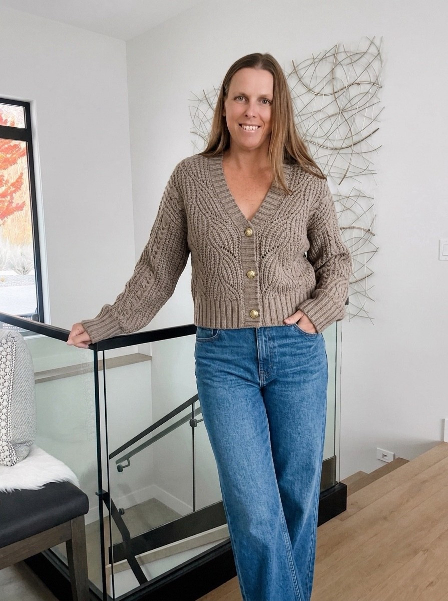 Sweater weather 

Love me a good cardigan moment, this one is super soft, currently 25% off

Fa sweater, effortless look, luxe look

#LTKootd #LTKSaleAlert #LTKSeasonal