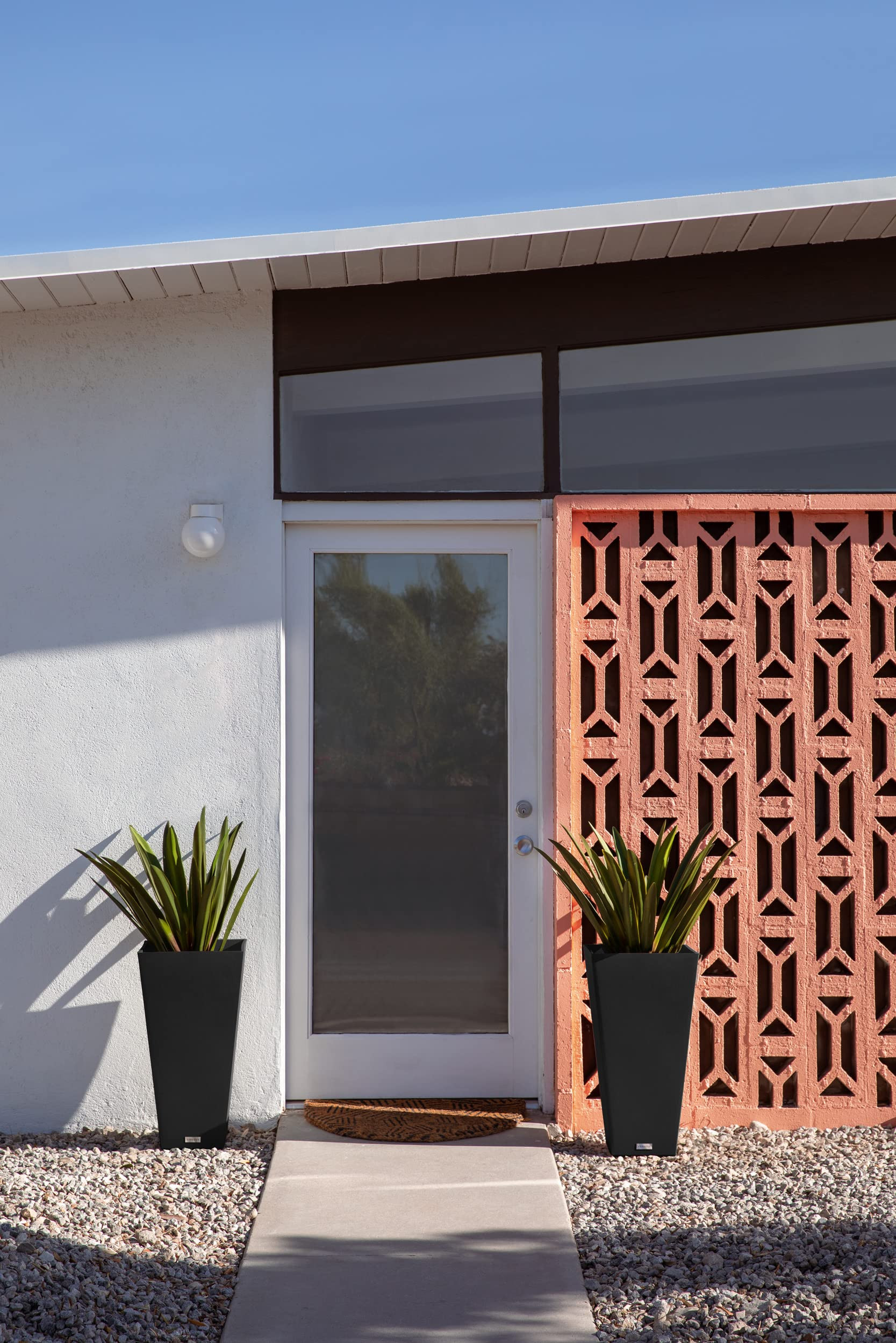 Veradek V-Resin Indoor/Outdoor Taper Planter, Set of 2 (30 inch, Black) | Amazon (US)