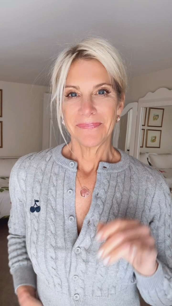 I got the sweetest note asking if you can wear loafers with socks. The answer is yes. All the girls in Paris do it, so why can’t we. It’s cozy, classic, and gives that cool French girl vibe. If you’re cold like me, socks with loafers are always a yes. 

 #LTKValentine #LTKdayinmylife #LTKgrwm