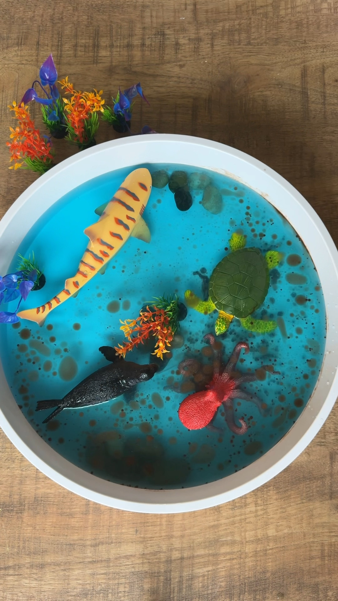 OCEAN OIL SPILL CLEAN UP 🤍

#LTKKids #LTKSeasonal #LTKHome