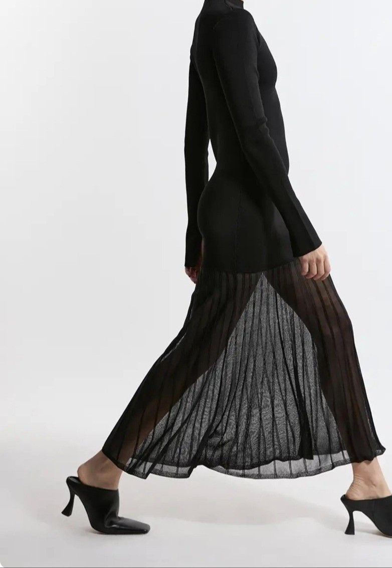 Petite black long sleeve midi dress for short women.Petite fashion. For style tips: glambutfirstcoffee.com

#LTKMidsize #LTKPetite