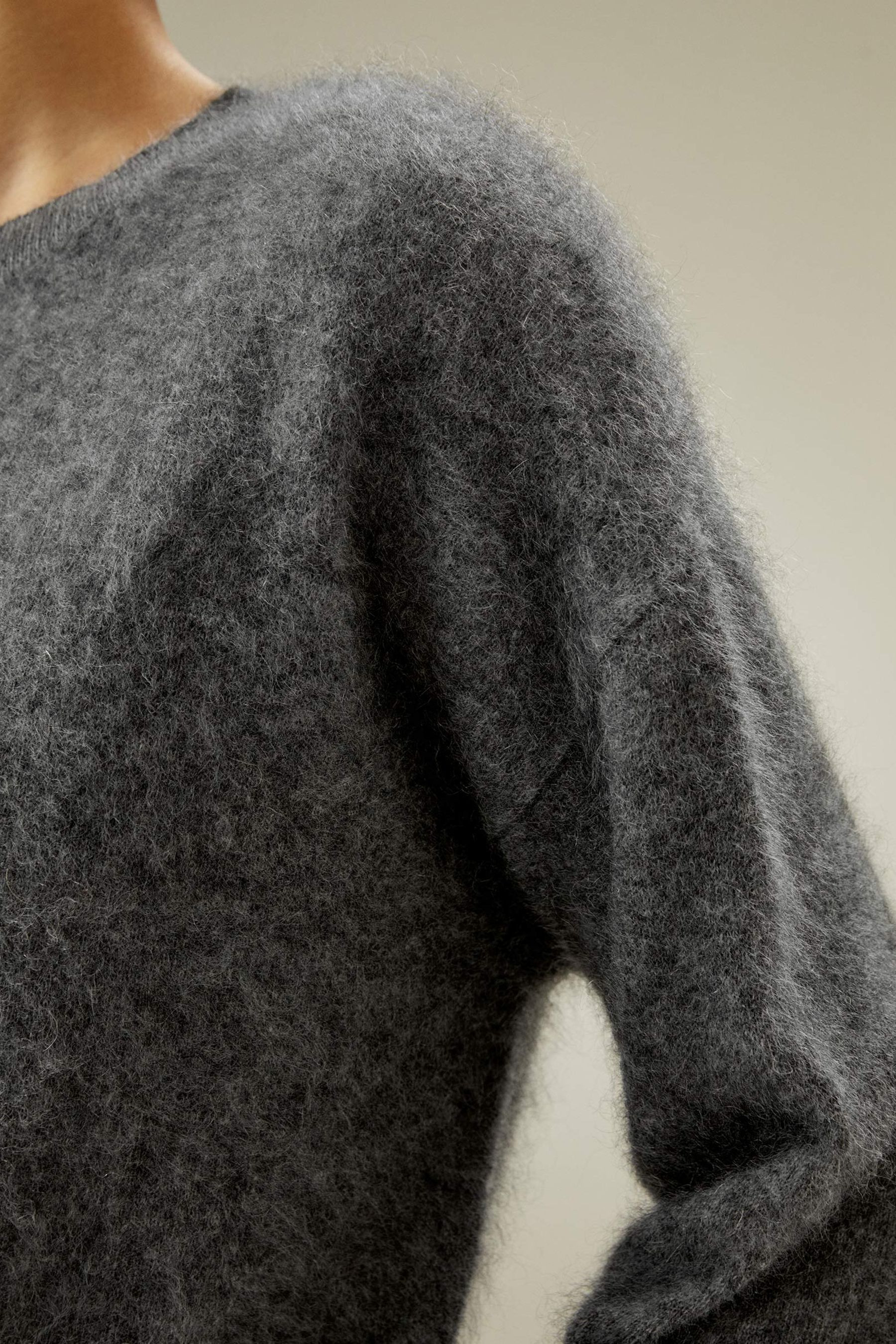 Relaxed Drop-Shoulder Cashmere Sweater | LILYSILK