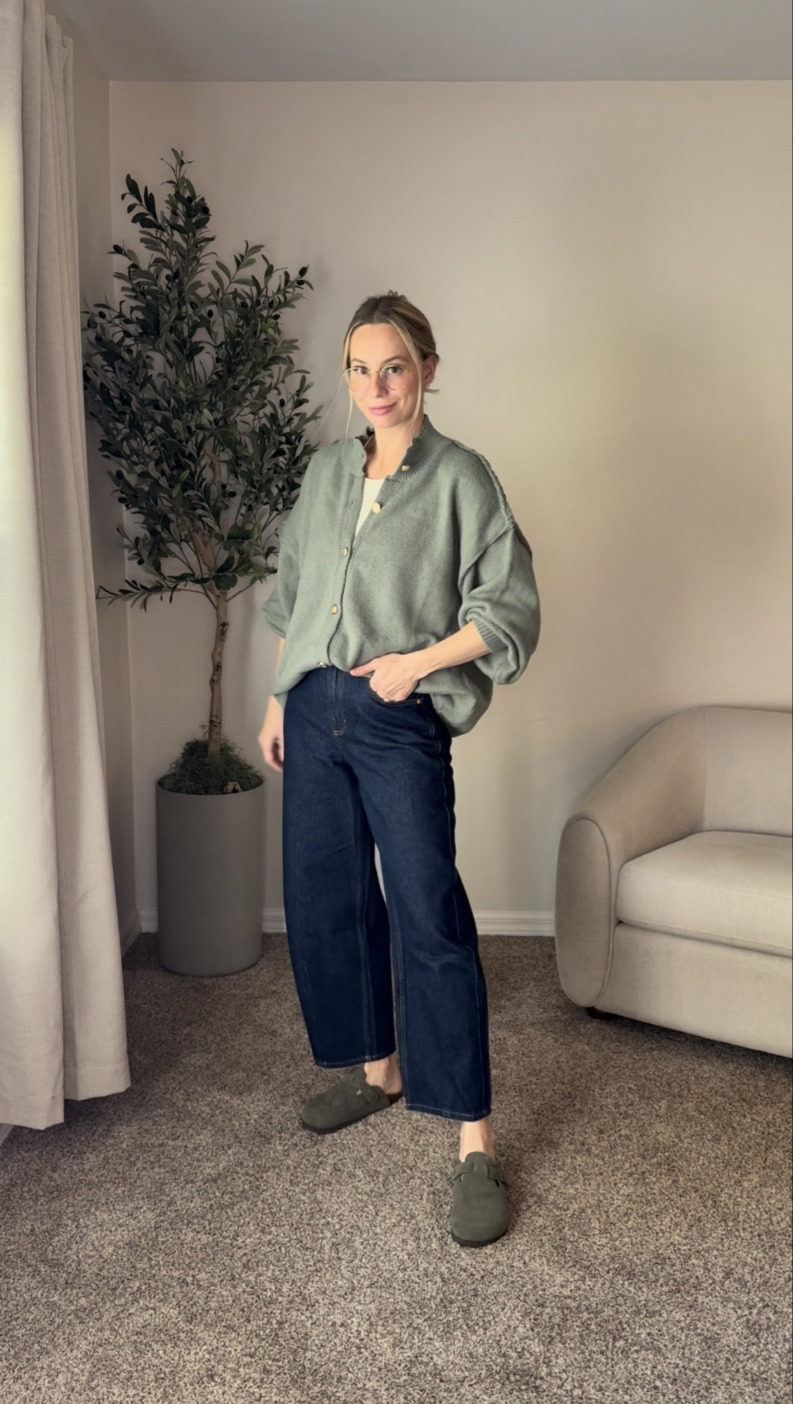 Barrel jeans for Thanksgiving 

#LTKHoliday #LTKmomlife #LTKSeasonal