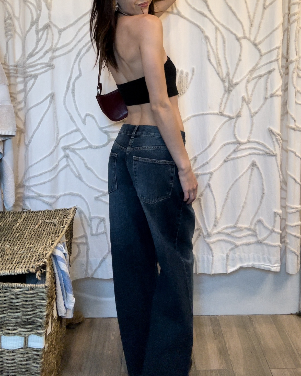 LOW RISE BAGGY JEANS WITH A HIGH RISE EFFECT 

#LTKFindsUnder100 #LTKStyleTip
