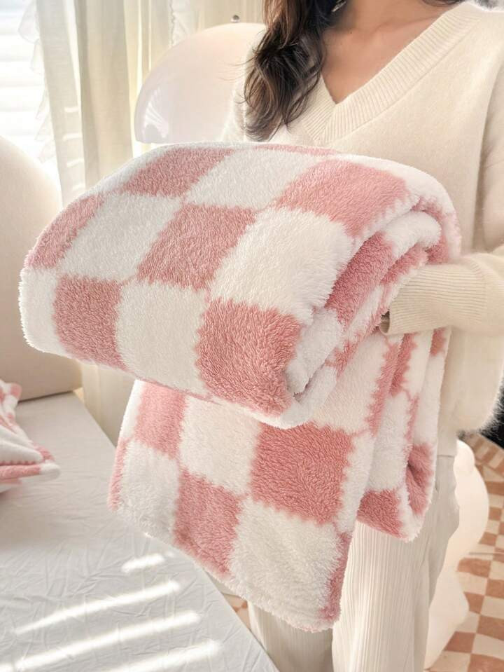 £5.74       
    £6.75
   
  -15%
        1pc Pink Plaid Pattern Soft & Warm Blanket, Suitable ... | SHEIN