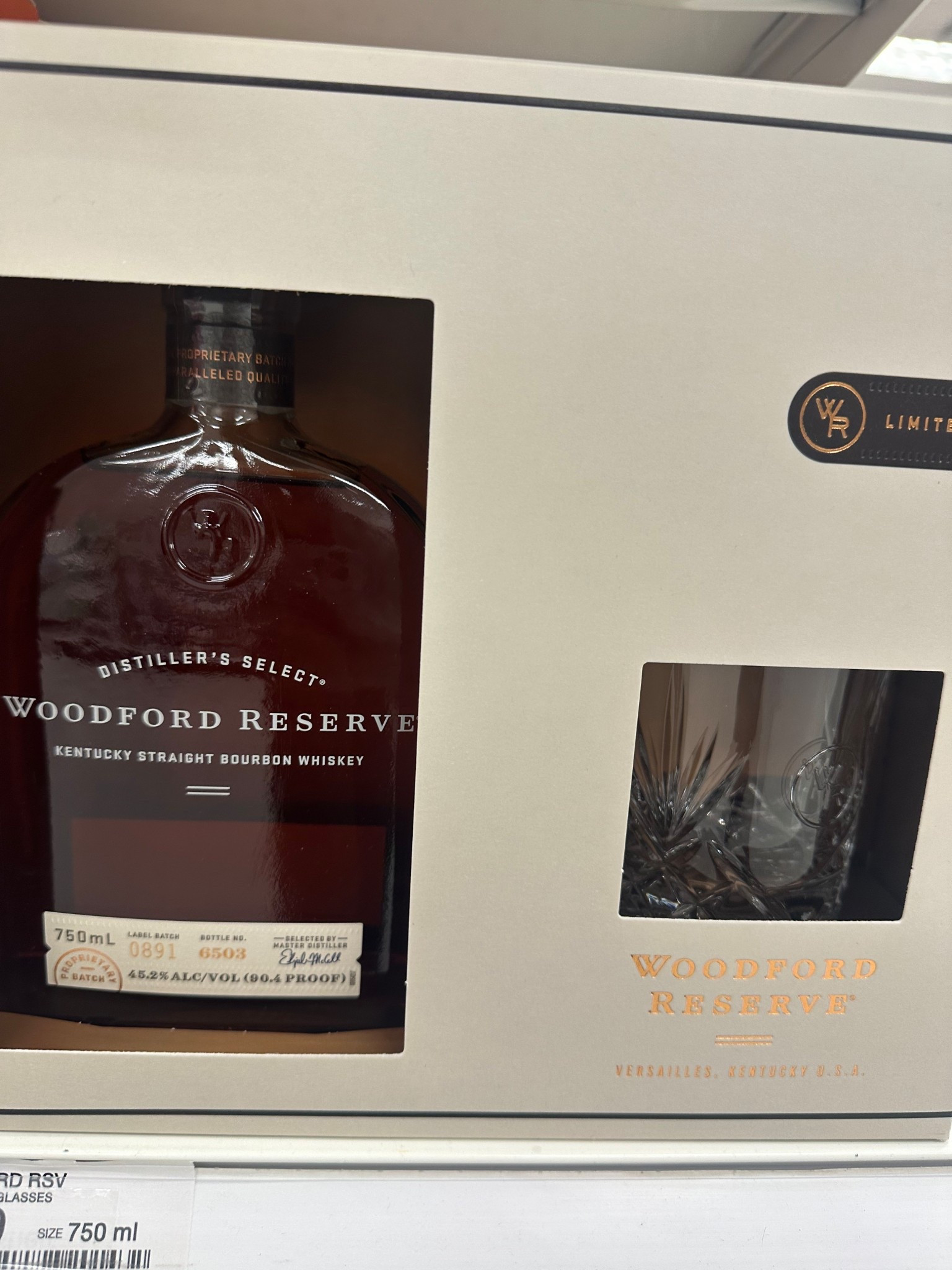 Bourbon Whiskey gift set for the holidays for the old fashioned lover 
with rocks cocktail glass

Gifts for him, gift for dad, holiday gift, gift set, cocktail gift, gift for husband, gift for boyfriend 

#LTKHoliday #LTKSeasonal #LTKGiftGuide