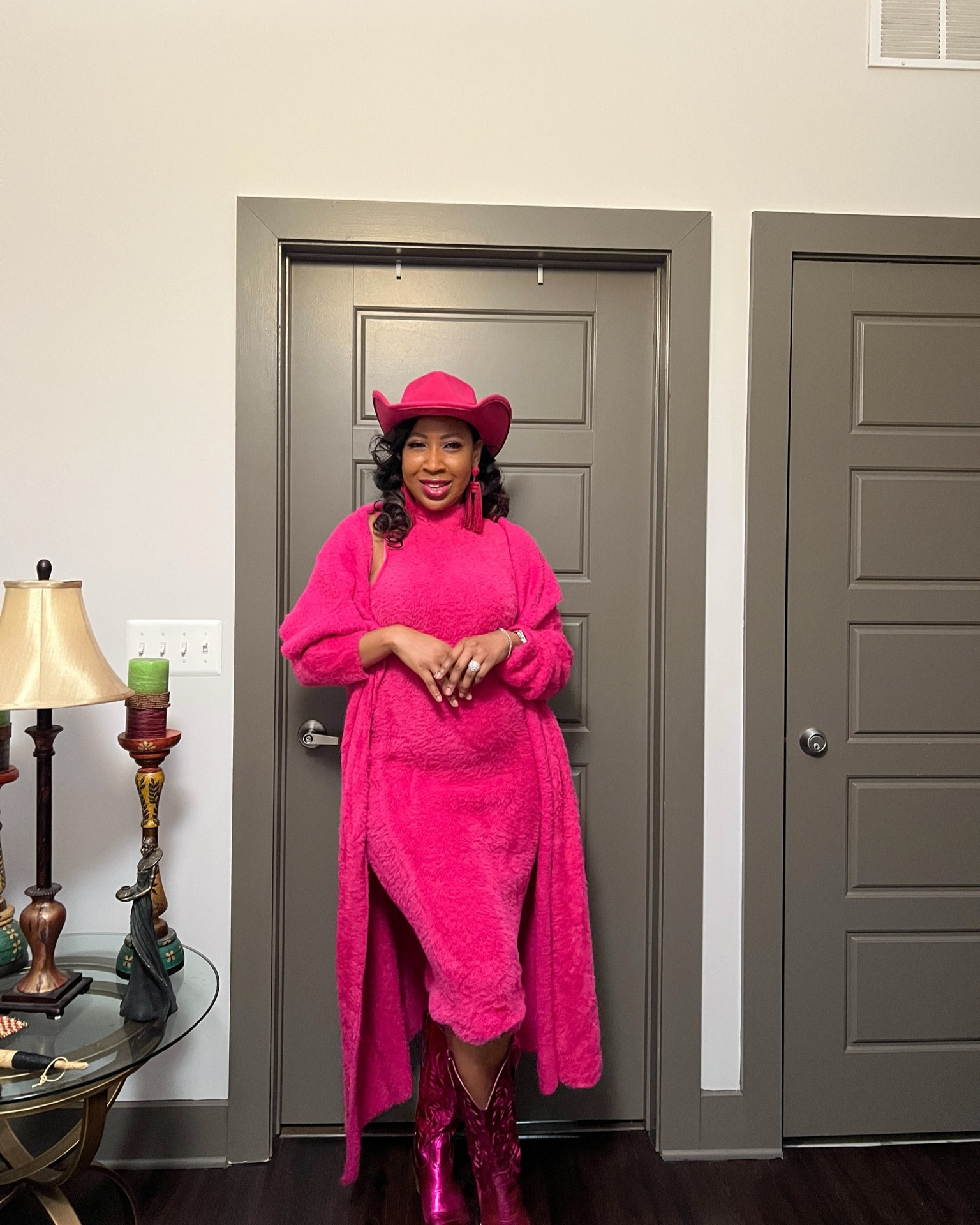 When you're feeling cozy and cute in head-to-toe pink 💖🌟 #sweaterweather #fashiongoals #monochromatic #outfitinspo

#LTKOver40 #LTKU #LTKStyleTip