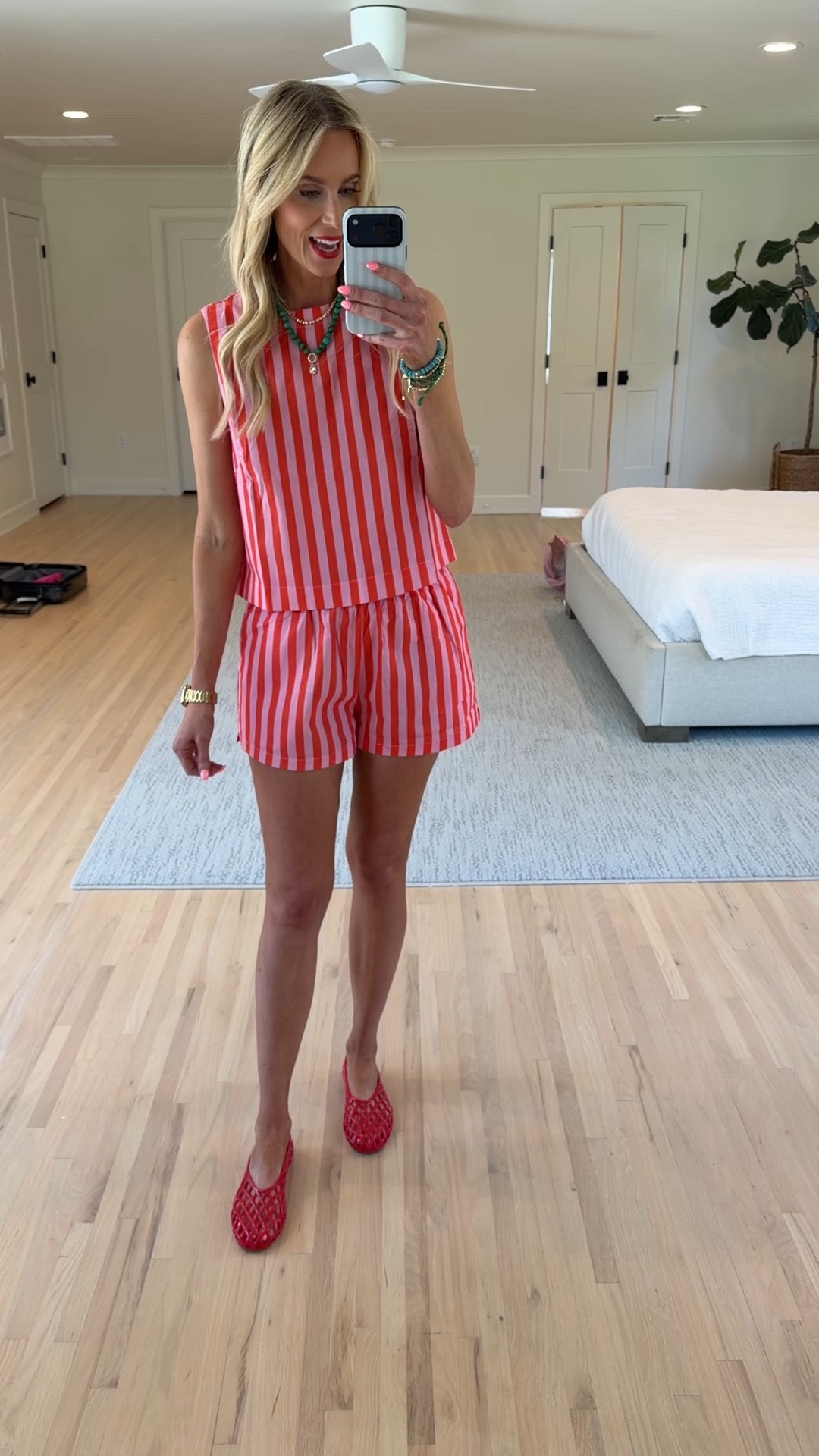 I love this @Avara matching striped set! Sound on for sizing info