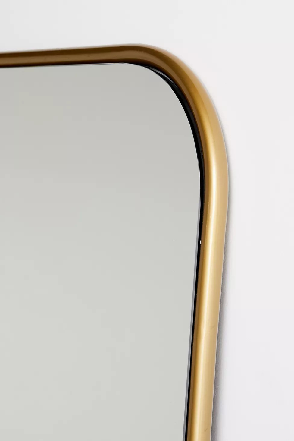 Selene Extra Large Floor Mirror | Urban Outfitters (US and RoW)