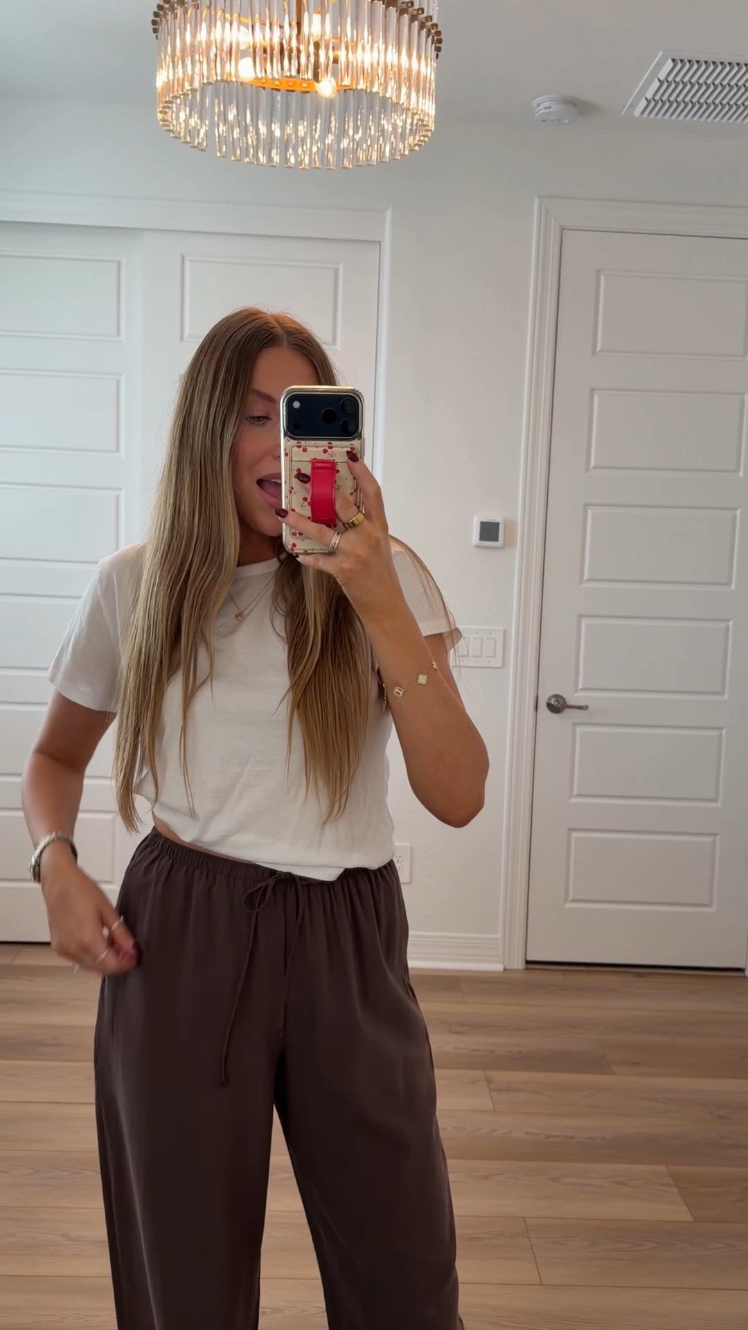 @abercrombie sale!! Wearing a medium long in th brown wide leg pants!

#LTKWorkwear #LTKootd