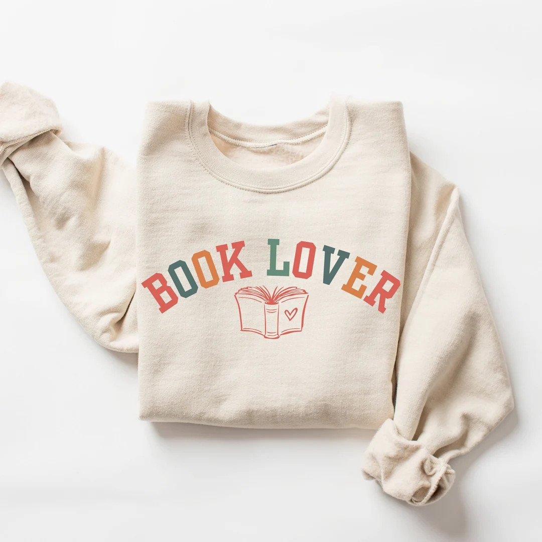Book Lover Gift, Reading Sweatshirt, Just One More Chapter Sweatshirt, Bookish Crewneck, Books Pu... | Etsy (US)