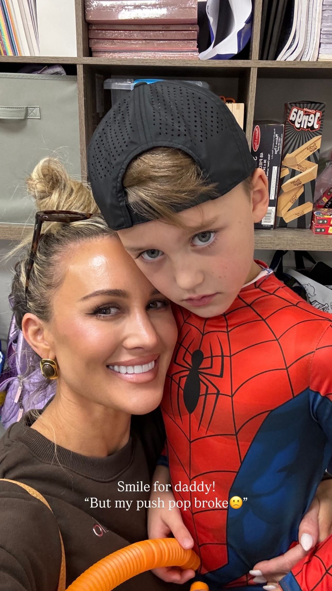 This brown sweatshirt is perfect for fall! 

#LTKActive #LTKSeasonal #LTKStyleTip