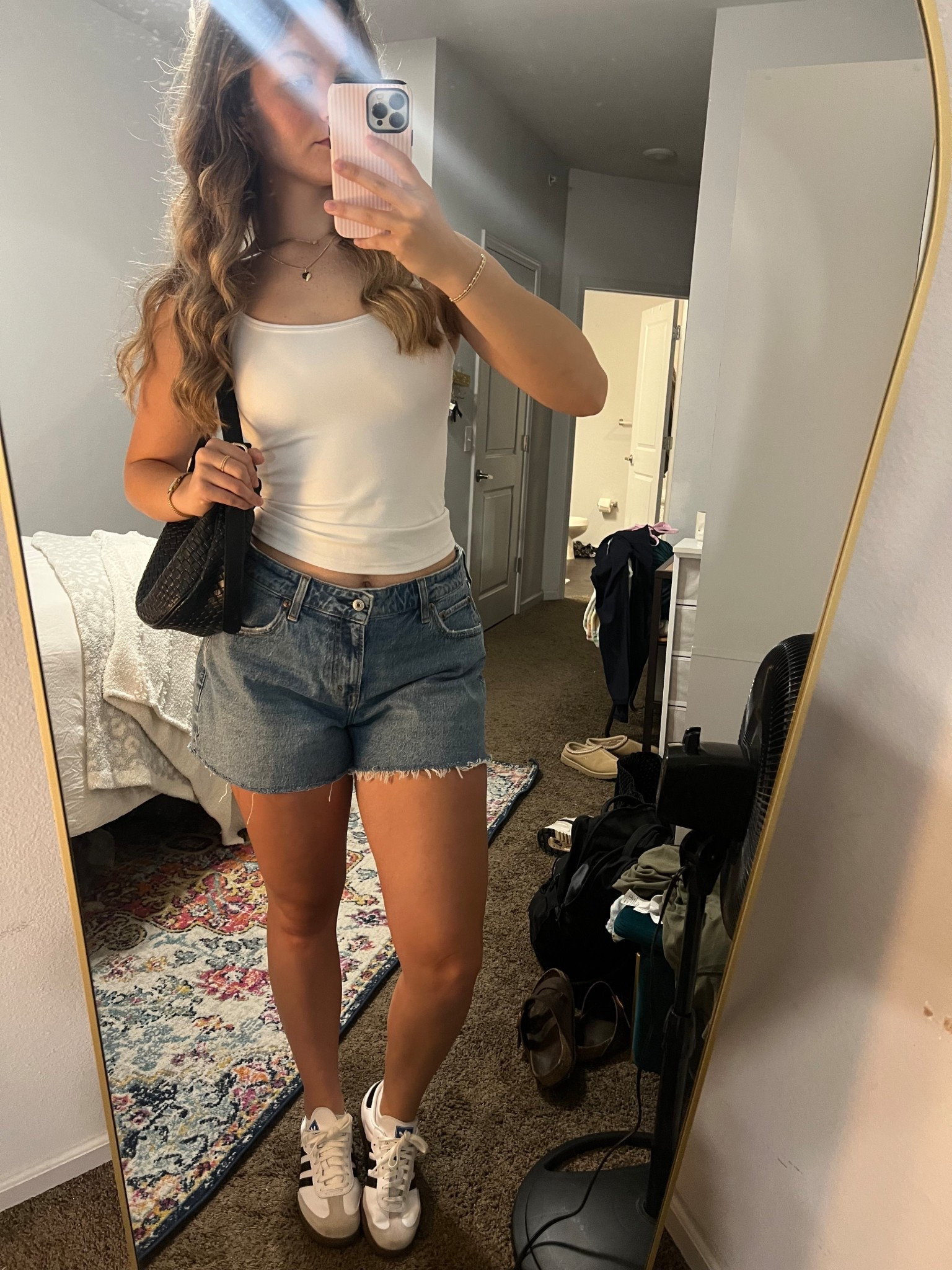 


Summer outfit inspo | ootd | ballgame outfit | baseball outfit | Abercrombie shorts | aritzia tank | amazon purses | sambas 