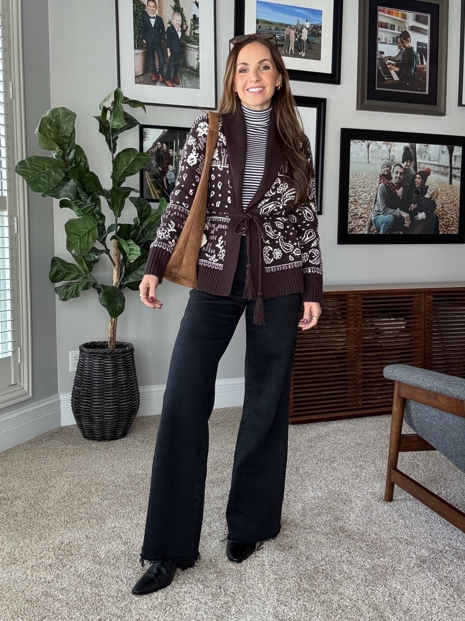 Monday OOTD
Cardigan and turtleneck are out of stock but linked similar! Paired with @goodamerican jeans! 

#LTKgrwm #LTKootd