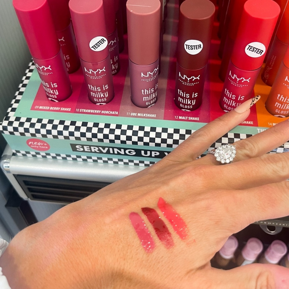 Vibrant, glossy lipstick / gloss shades 😍 Under $10 #budgetbeauty #ulta #beautyproducts #makeup

Shades in order: ube, malt, cherry milkshake

#LTKstyletip #LTKbeauty #LTKunder50