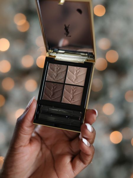 Can we get into this packaging? It’s super cute, sleek and the perfect shades for a full eyeshadow look in a compact! 

#LTKGiftGuide #LTKHoliday #LTKbeauty