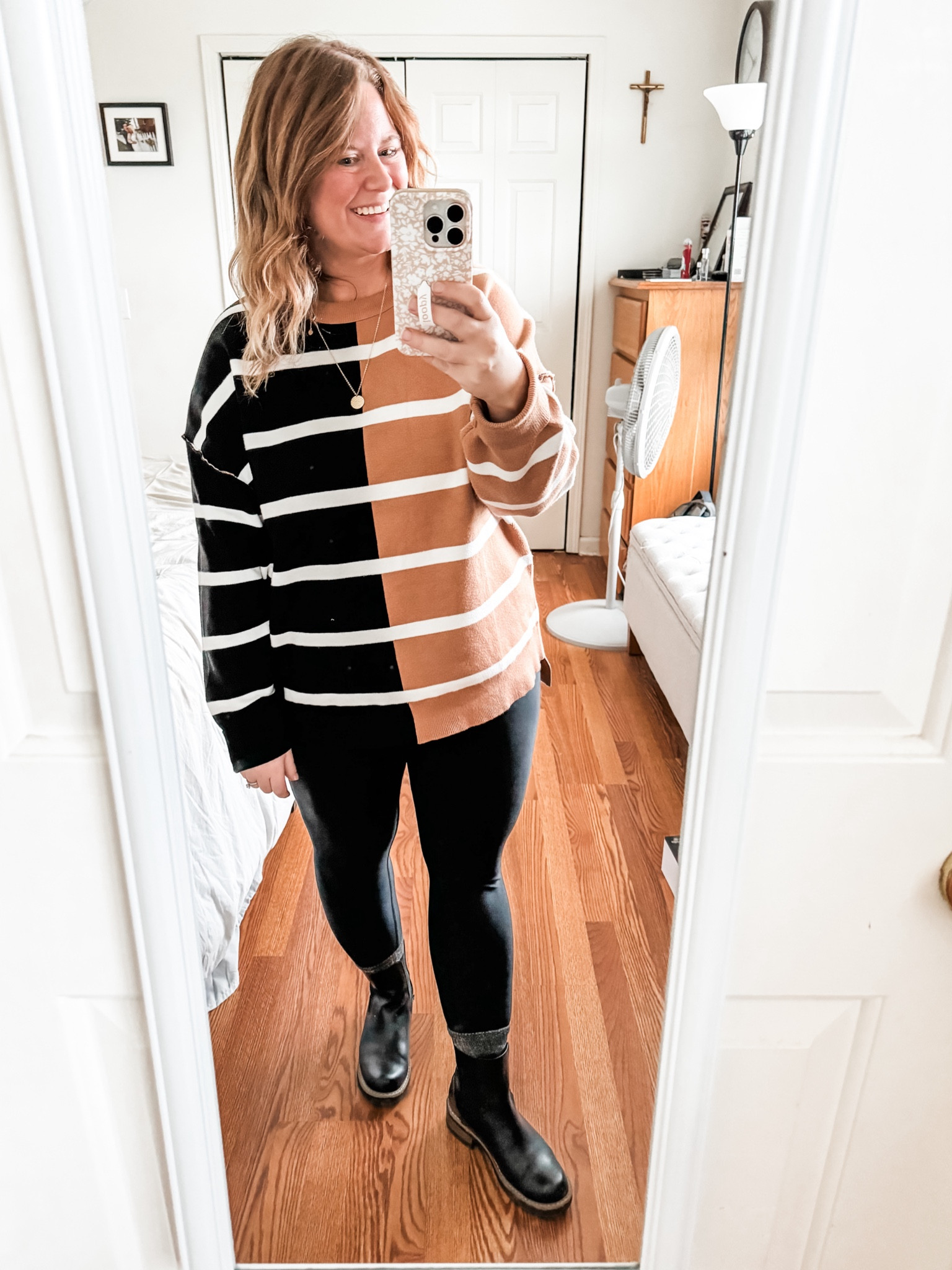 Comfy teacher outfit! Love this oversized sweater with leggings  

#LTKMidsize #LTKStyleTip #LTKFindsUnder50