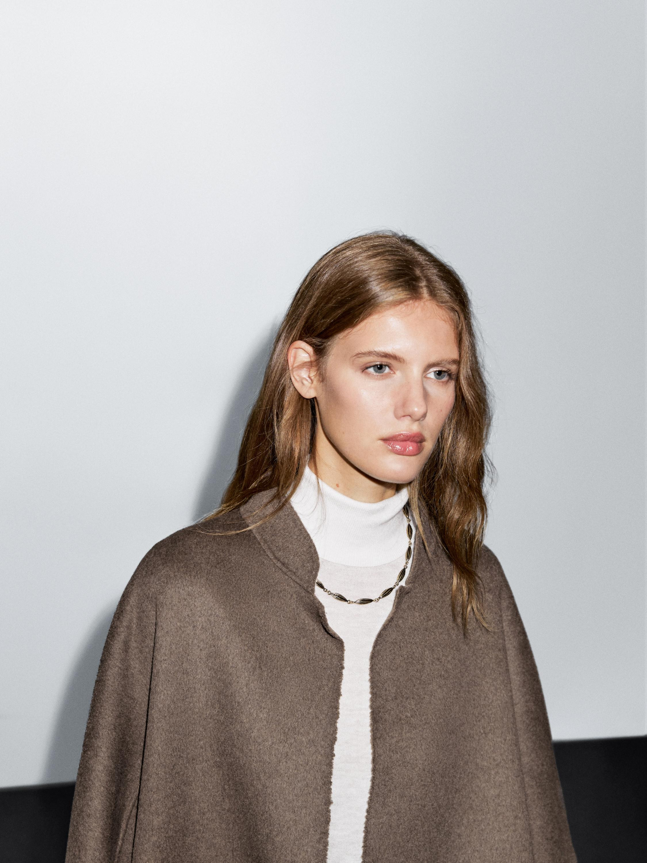 Langer offener Mantel aus Wollmischgewebe | Massimo Dutti DE