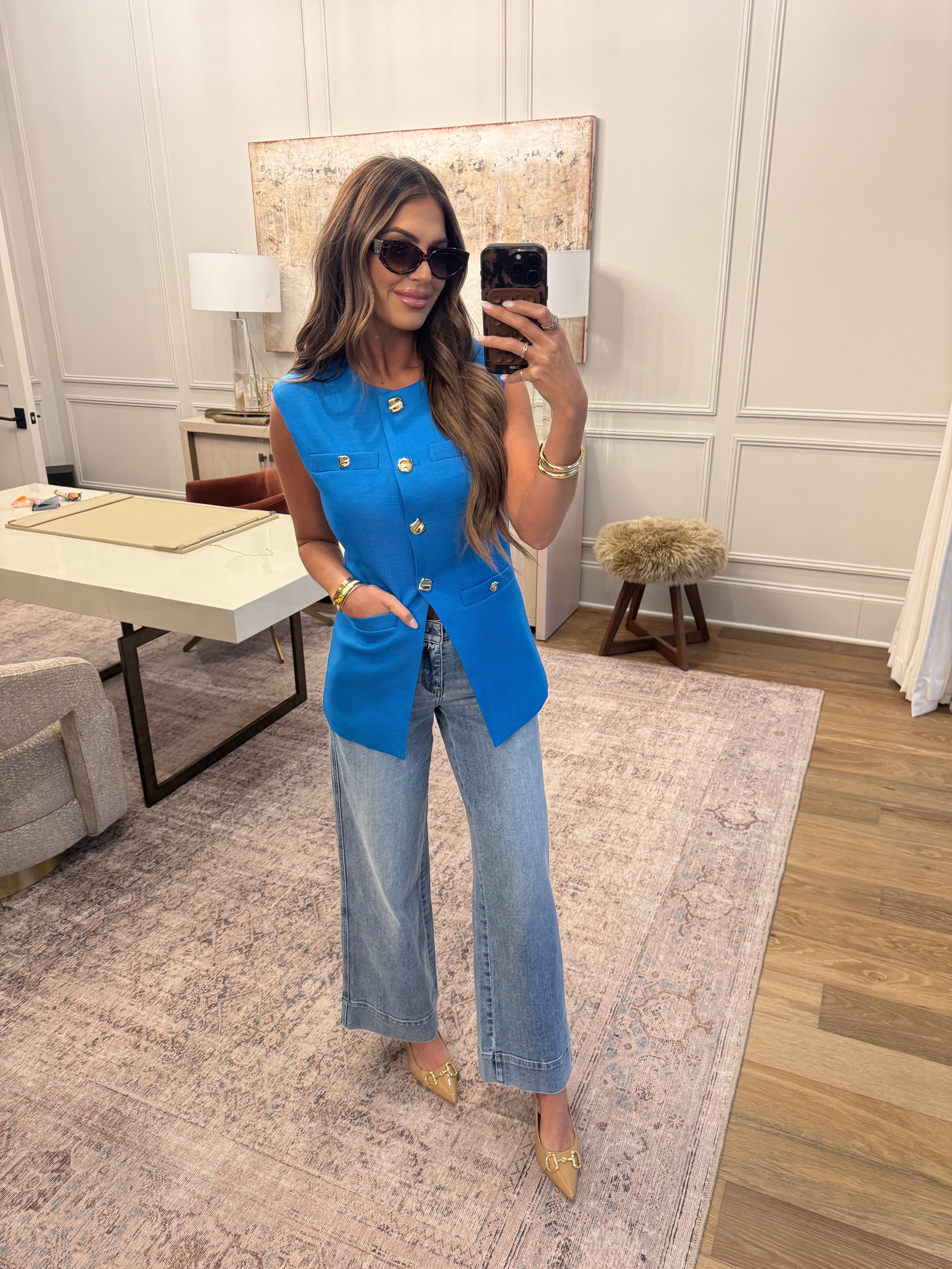 wearing a small in all the top + 26 in jeans! 💙

use code hollie35 for 35% off! 

 