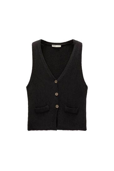 Knit vest with contrast buttons - pull&bear | PULL and BEAR UK