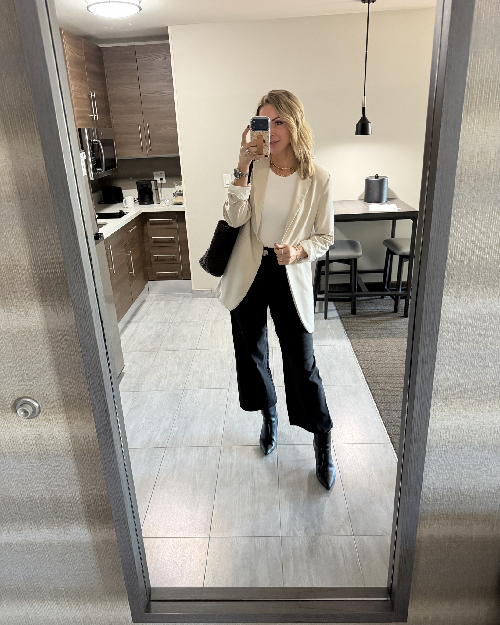 This week’s looks - SWIPE!! 👉

#LTKWorkwear #LTKStyleTip #LTKTravel