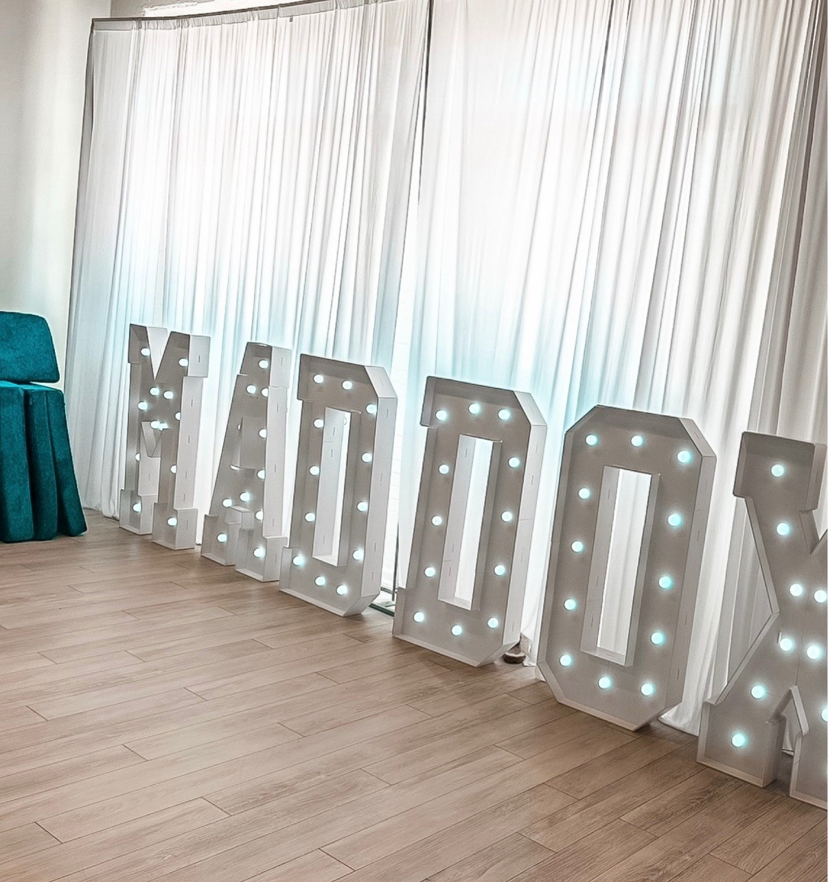 Throwing it back to last year when Maddox turned ONE 🖤⚡️
Our ONE cool dude birthday party came to life with all the black, white & yellow details, lightning bolts, checkerboard accents, matching Vans, and the happiest little guest of honor 🥹
From the balloons to the cupcakes to the cozy family fits… every detail was so him and still one of my favorite parties we’ve ever done.
Time seriously flies when you’re raising the coolest kid around 🫶🏼

✨ Saving this theme forever
⚡️ ONE cool dude
🖤 Last year’s party but still obsessed

#ONECoolDude
#FirstBirthday
#BoyMomLife
#BirthdayPartyInspo
#KidsBirthdayTheme
#NeutralParty
#LTKFamily
#LTKKids
#LTKHome
#LTKStyle
#MemoryMaking


#LTKKids #LTKSeasonal #LTKValentine