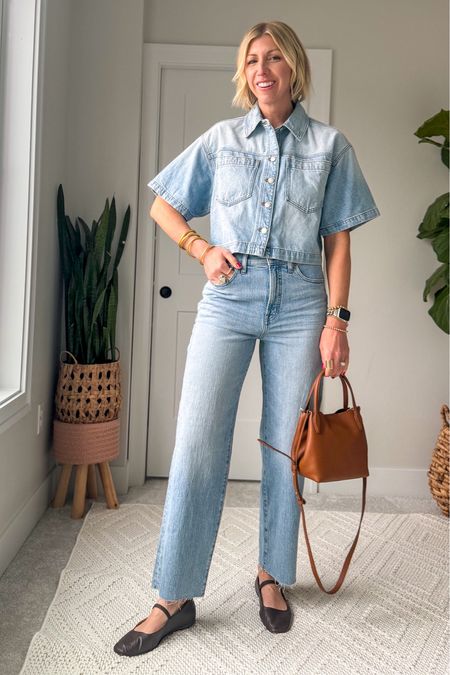Denim on denim is so chic! I love the cropped fit of this denim top + light wash. It’s pairs perfectly with these light wash wide like jeans!

wearing small top
27 tall jeans 
I’m 5’10” for height reference 


#LTKxMadewell #LTKover40 #LTKfindsunder100
