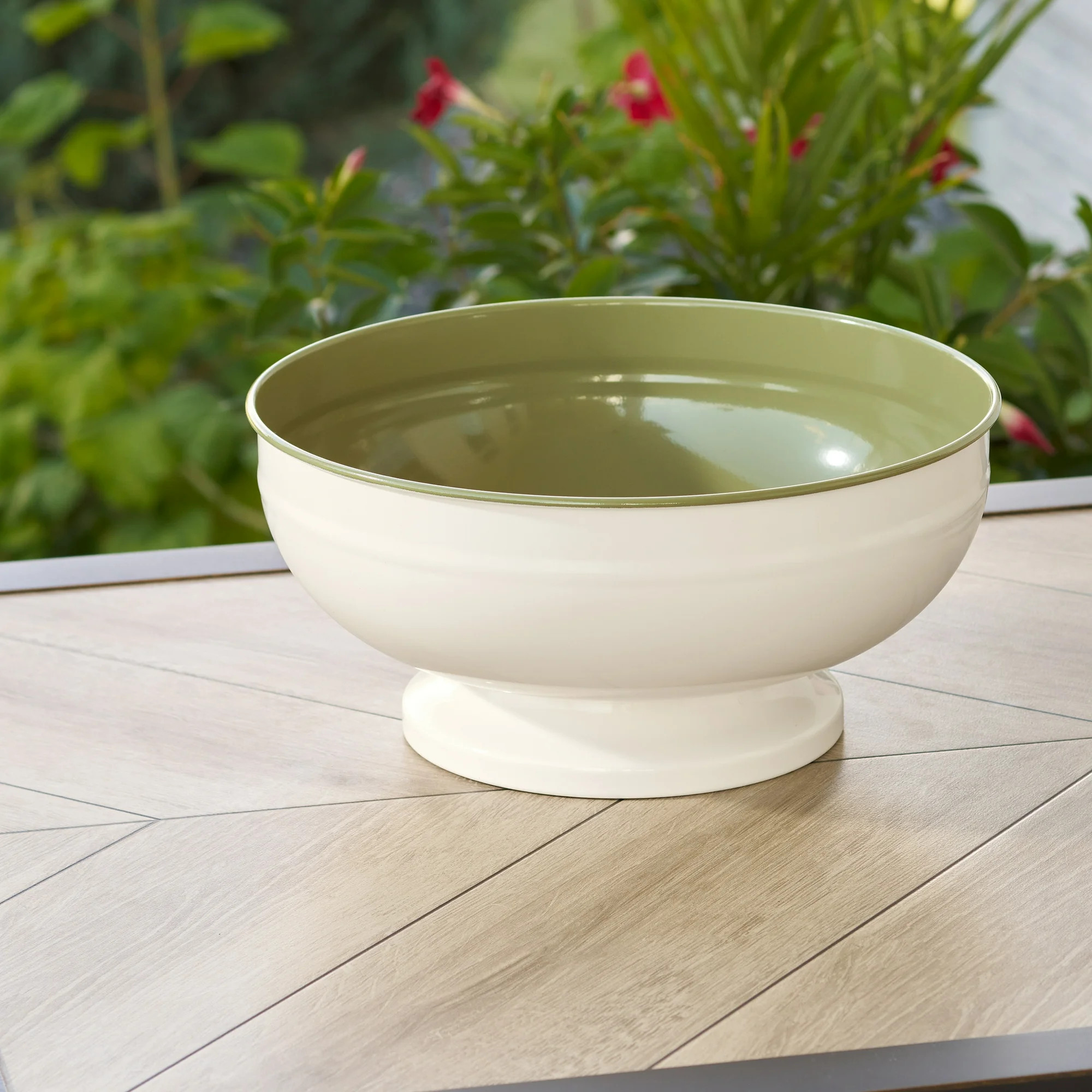 Better Homes & Gardens 2-Tone Steel Footed Bowl - Green | Walmart (US)