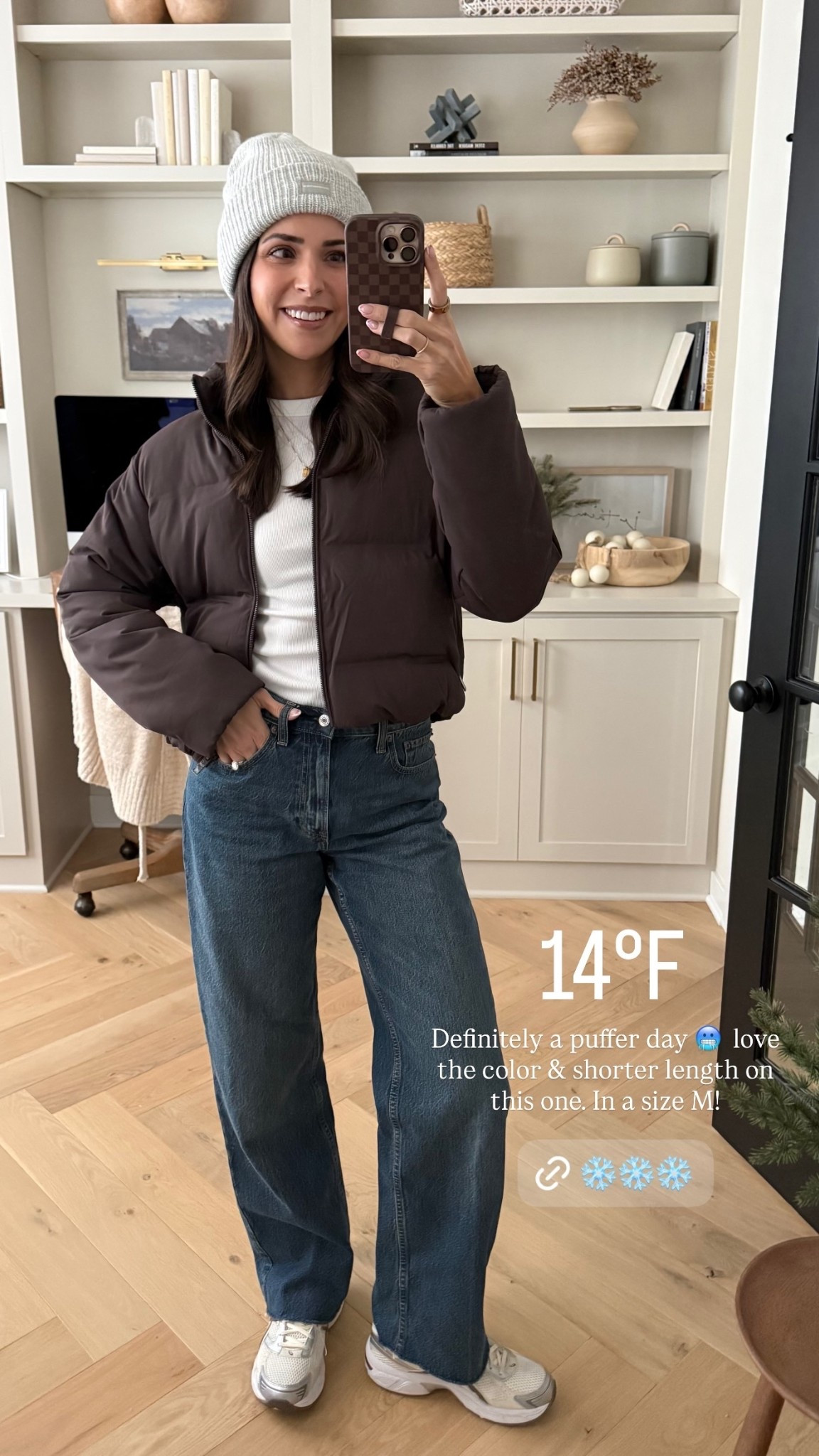 Definitely a puffer day 🥶  love the color & shorter length on this one. In a size M!