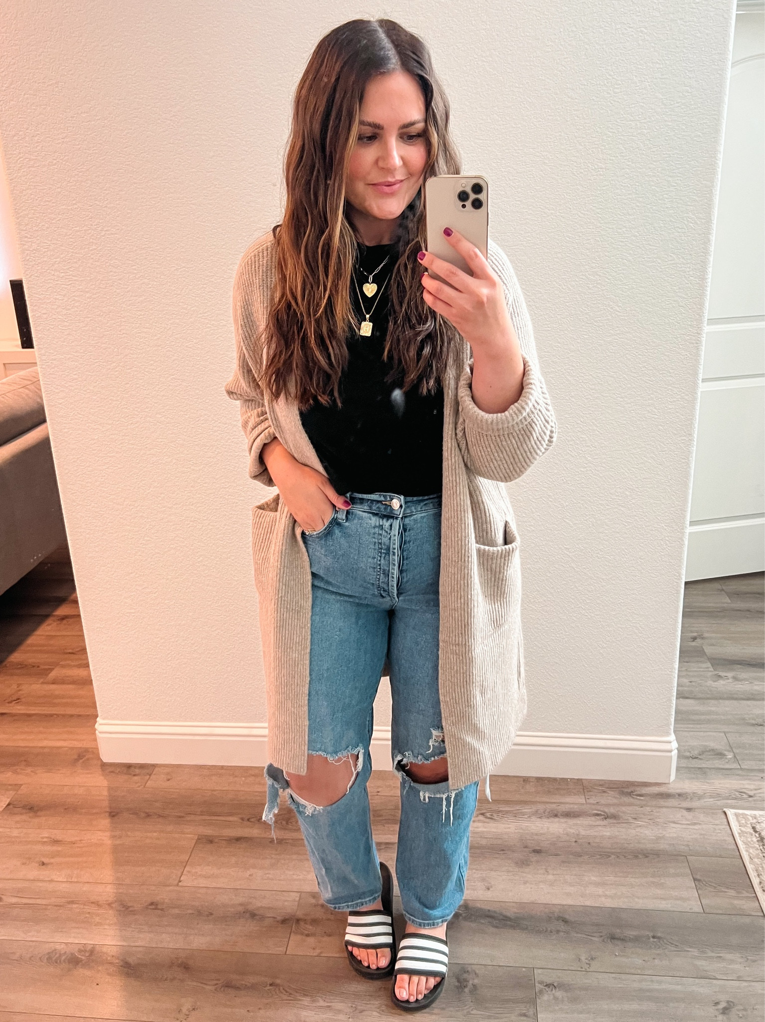 Casual sweater outfit, sweater season, long sweater outfit 

Sweater - XL
Shirt - LG
Jeans - 14

Size 14, hourglass shape, basics, fall staples, fall basics, outfit inspo, midsize outfit idea, sweater that isn’t bulky

#LTKmidsize #LTKSeasonal #LTKstyletip