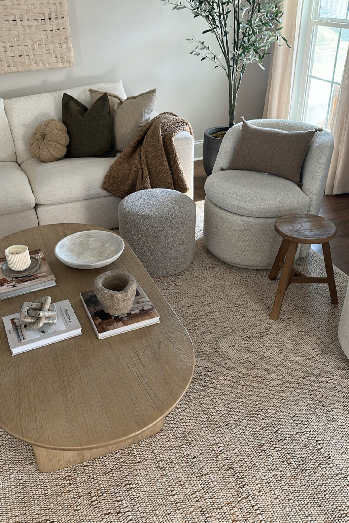 Living room design
Living room Inspo
Boucle chairs
Swivel chairs
Boucle swivel chairs 

#LTKhome