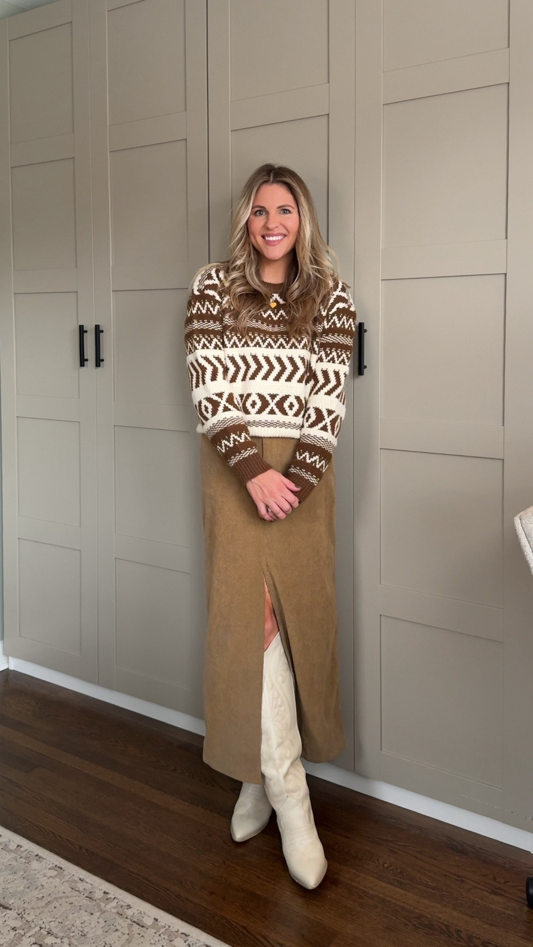 #sweaterstyle #sweaterweather #vici #thanksgivingoutfit #momstyle #momoutfit 