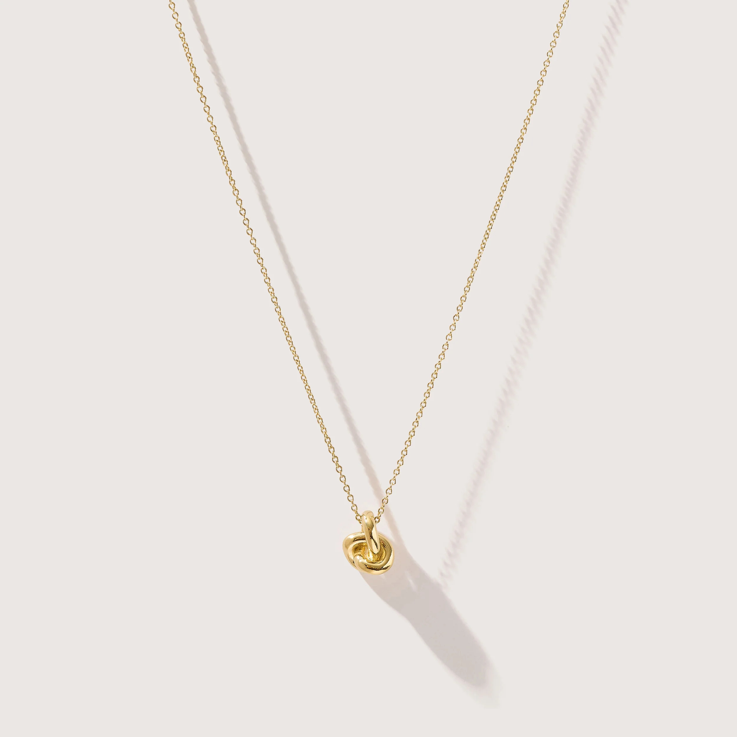 Mini Knot Necklace | Otiumberg