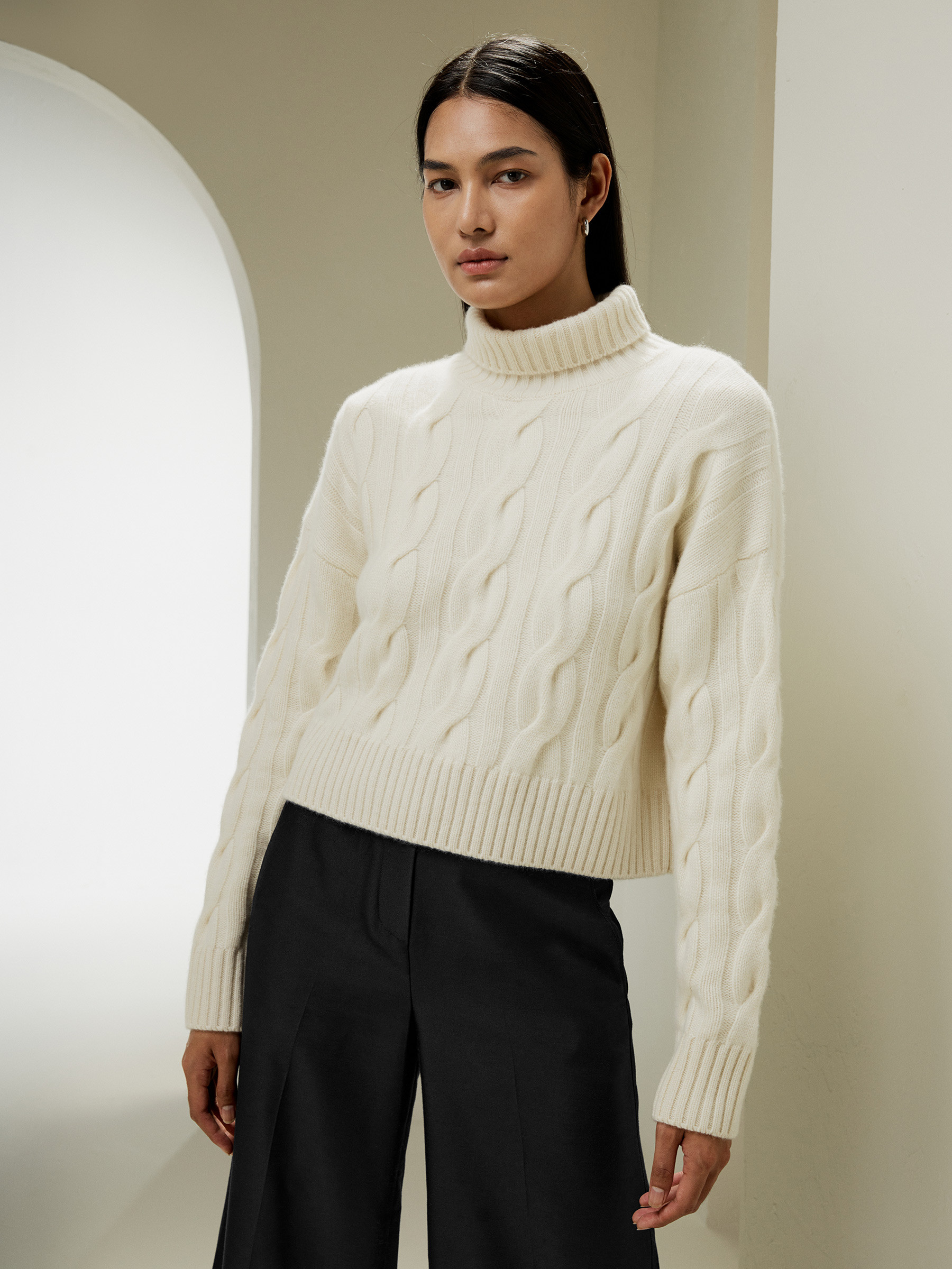 Cable Knit Cashmere Turtleneck Sweater | LilySilk