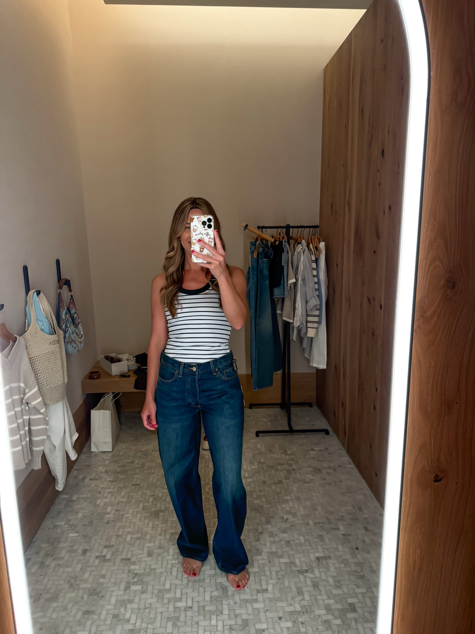 @Aritzia try on
Tank small jeans 26