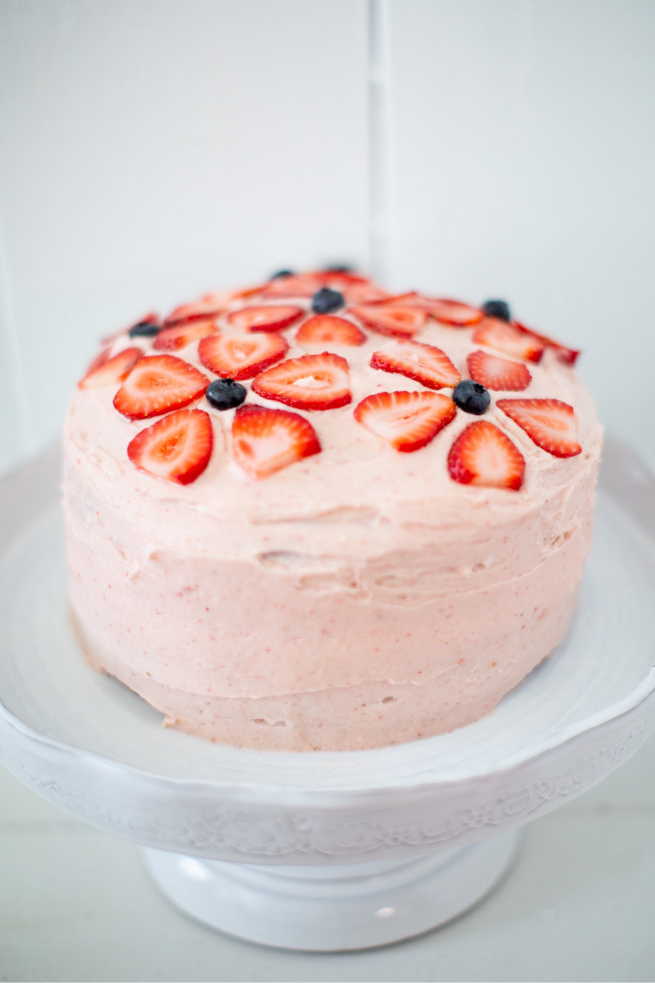 Prettiest cake plate 

#LTKFindsUnder100 #LTKSeasonal #LTKHome