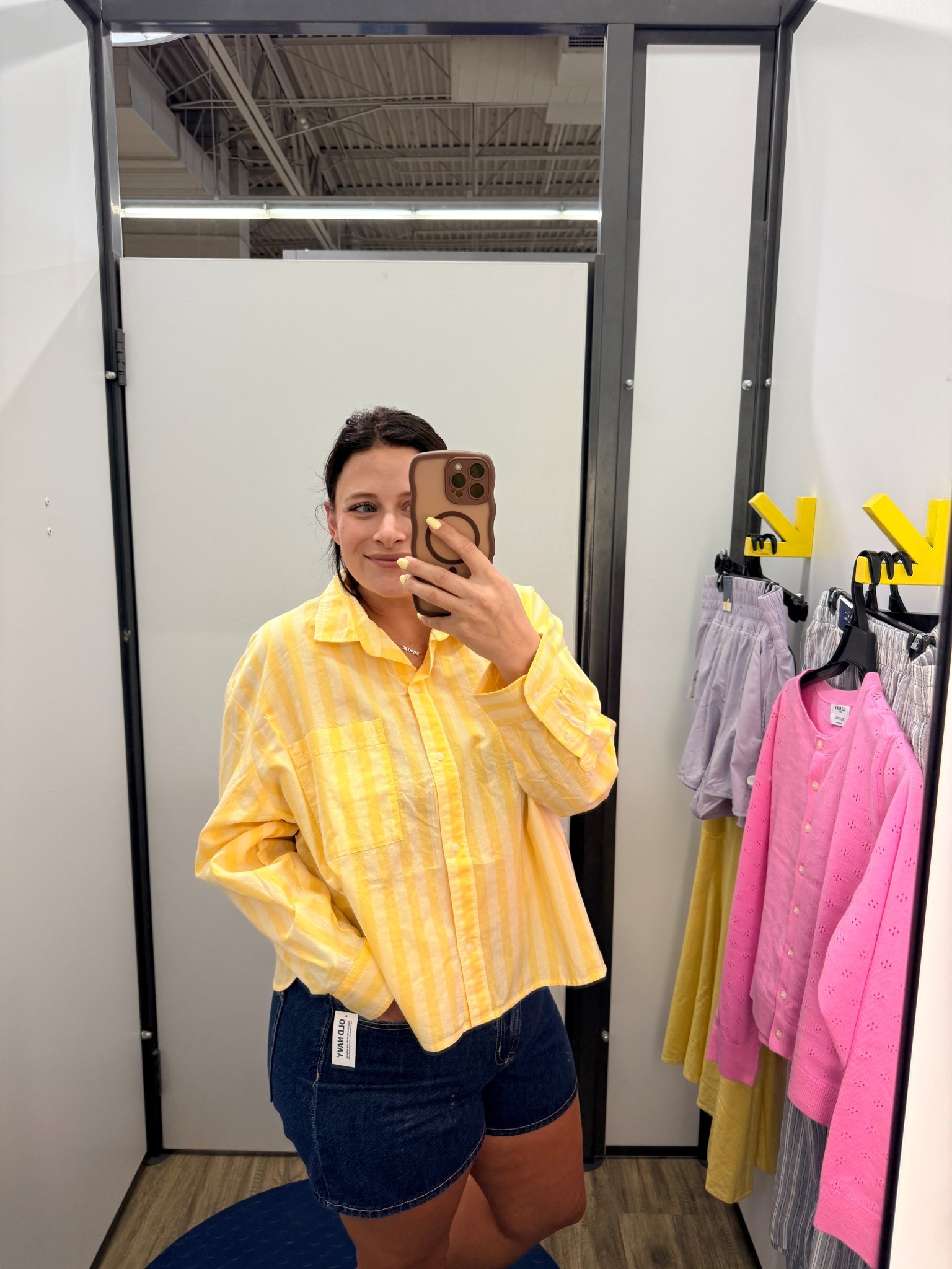 This striped button down from old navy is what I’ll be living in this spring ☀️

#LTKootd