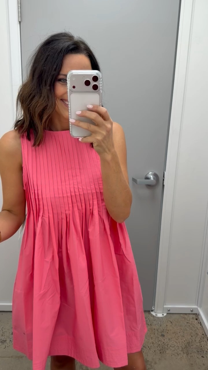 The perfect easy spring dress 🌸 Love the flowy fit and the pretty pink color. It’s lightweight, comfortable, and would even be a great option if you’re pregnant right now since it’s so loose and flattering (not maternity, but bump-friendly!). Wearing an extra small.


#springdress #pinkdress #springstyle #flowydress #bumpfriendly #everydaystyle #ltkstyle #ltkfinds #ltkfashion #affordablefashion #springoutfit #styleinspo

#LTKmomlife #LTKPetite