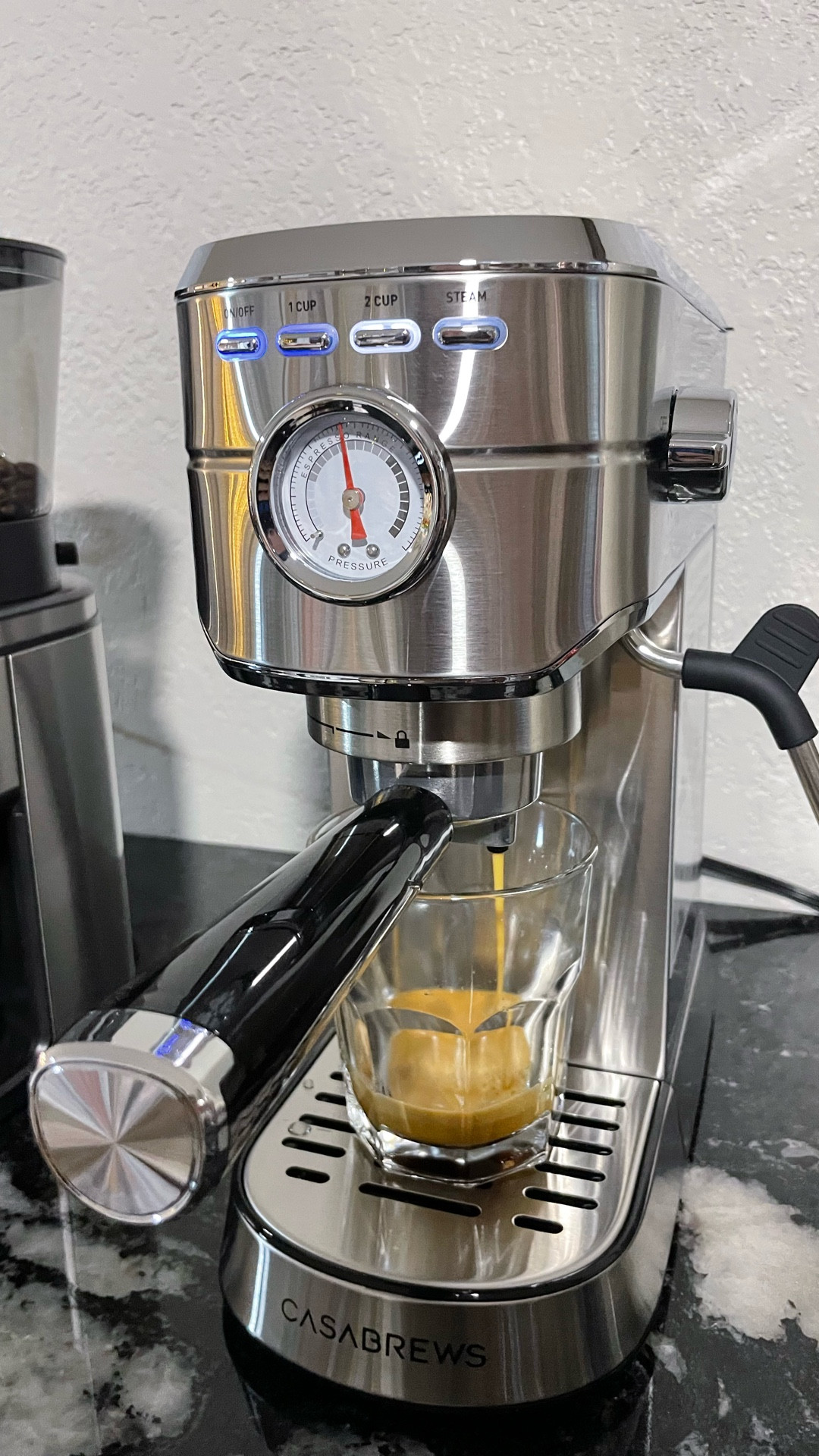 This espresso machine is a total game changer! Easy, affordable, & just so good! 🤤

#LTKHome #LTKGiftGuide #LTKmomlife