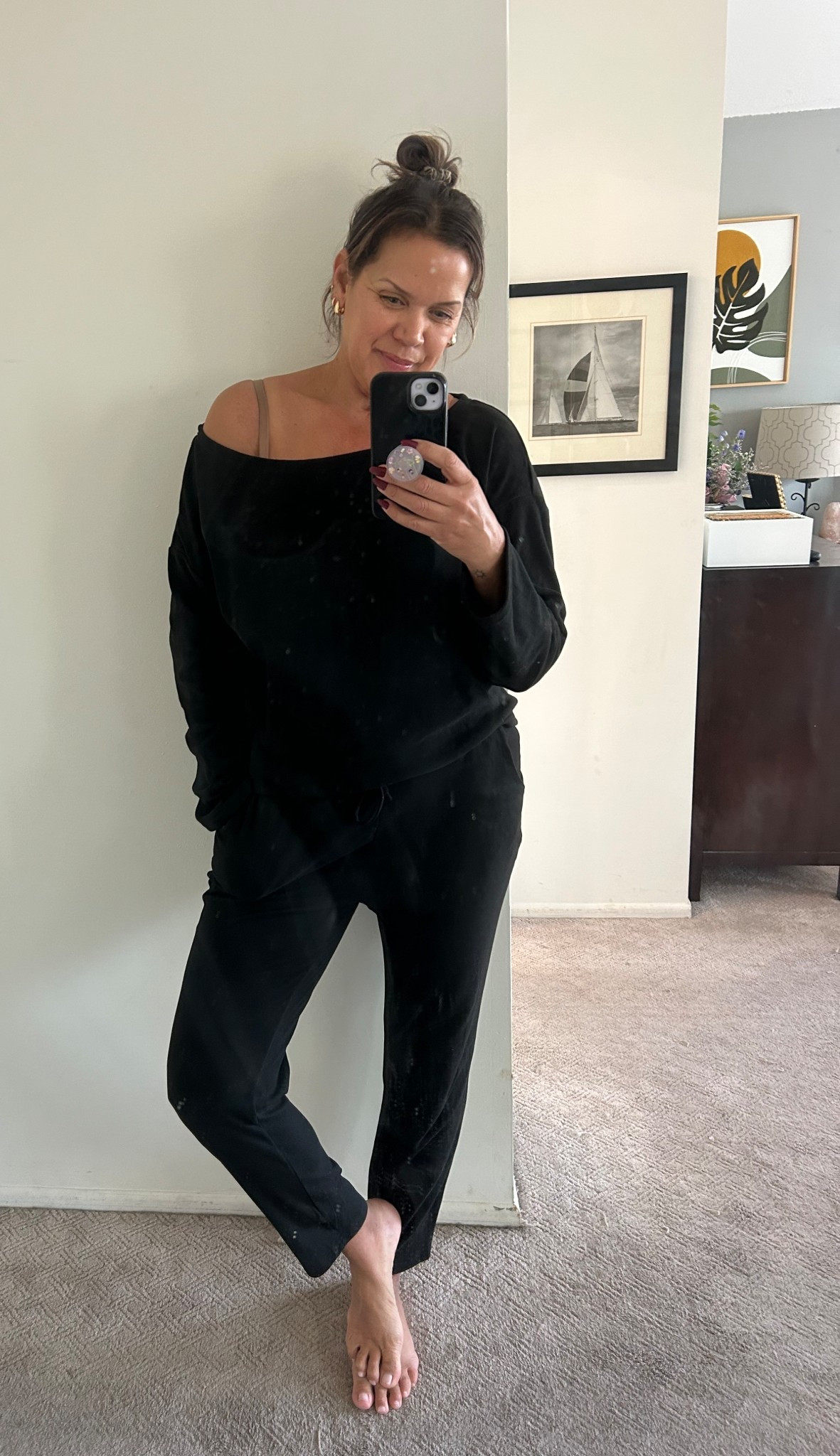 A lounge set that is so soft you'll want to wear it everyday! Drawstring pants and off the shoulder sweatshirt. Based on reviews, I sized up to an XL. 


#LTKootd #LTKMidsize #LTKOver40