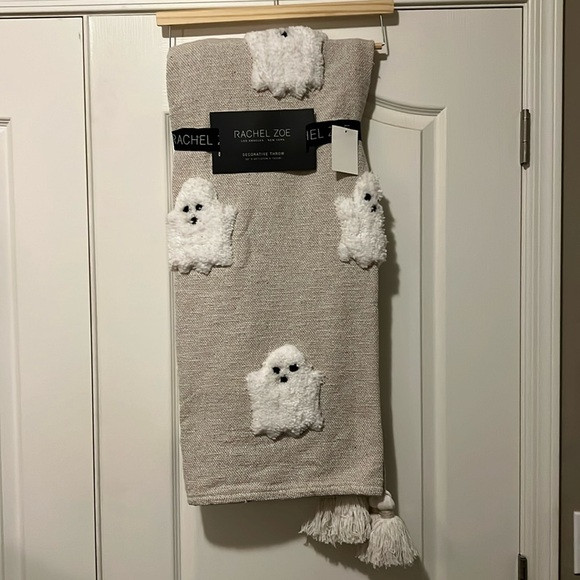 Home Goods TJMaxx Rachel Zoe Viral Ghost Decorative Throw Blanket -Beige | Poshmark