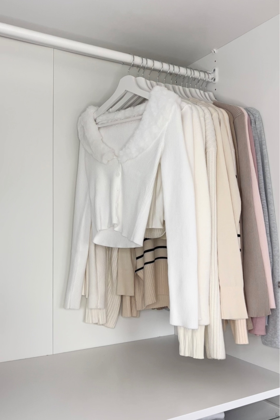 fashion, 2023 fashion, basics, gold hoops, gold jewelry, sweatpants, longsleeve, beige, H&M, outfit inspo, outfit inspiration, blue jeans, bag, spring 2023, spring fashion, coquette 

#LTKfit #LTKstyletip #LTKunder50