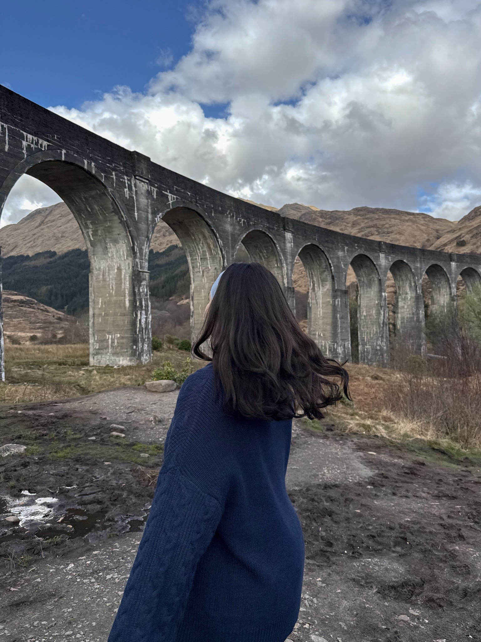 Scotland Travel Outfit + Glenfinnan Viaduct Photo Location

#LTKMidsize #LTKdayinmylife