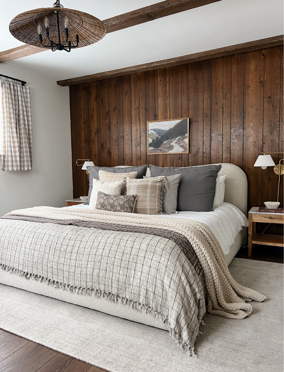 Cozy cabin bedroom 

#LTKHome