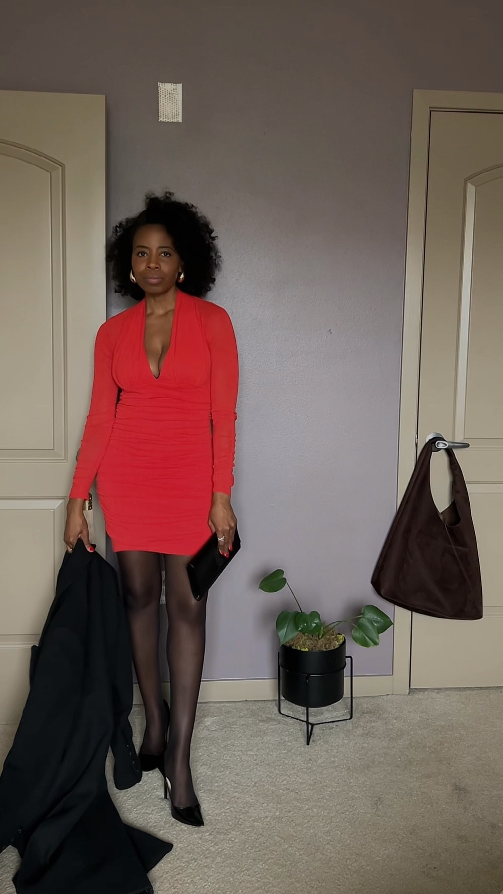 Holiday parties, dinners, and galas are upon us.  My exact dress is sold out, but I’ve linked a few red dresses that are fitting for the Christmas season.  

#LTKootd #LTKHoliday #LTKgrwm