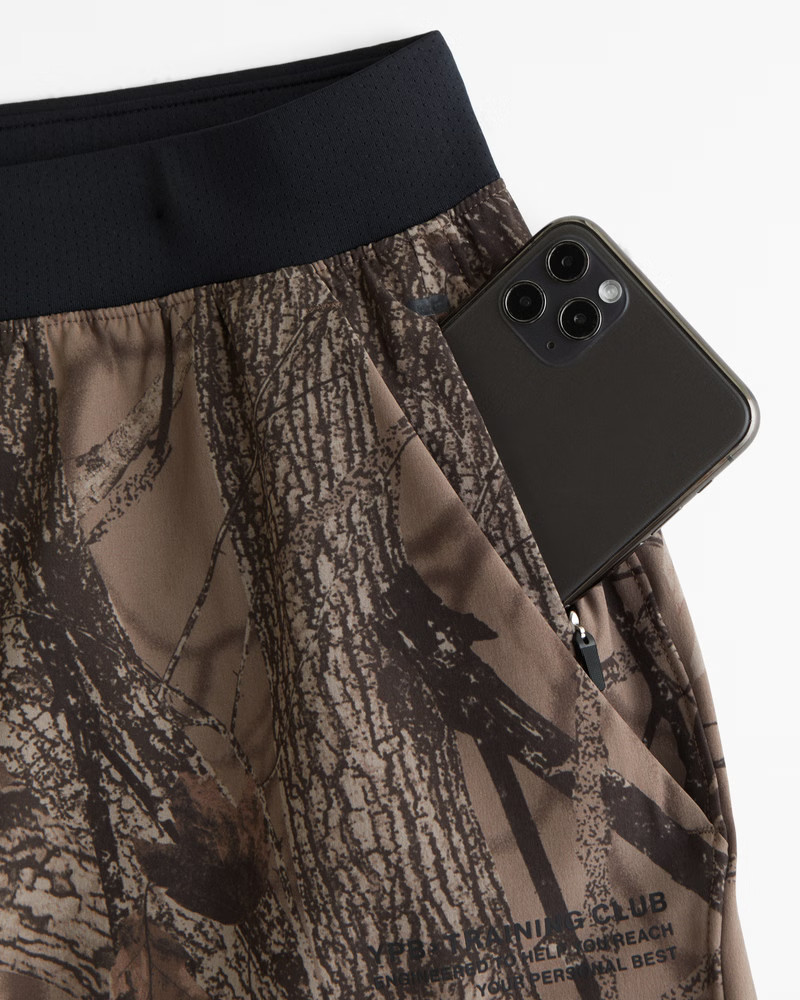 YPB motionTEK Lifting Short | Abercrombie & Fitch (US)