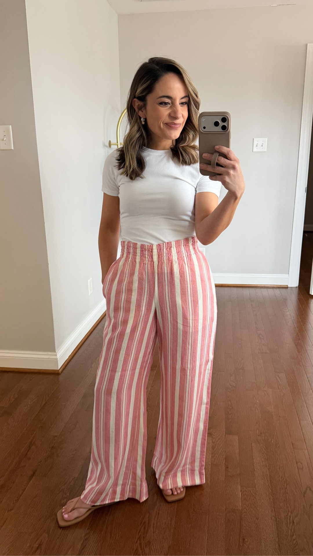 Initial review of the linen blend pants from Target in short! 

Good fit overall, love the color! The fabric is sheer, you can see my top tucked in and the pockets. Full review to come! 

Pants: xs short
Top: xs 
Sandals: tts 

#LTKPetite