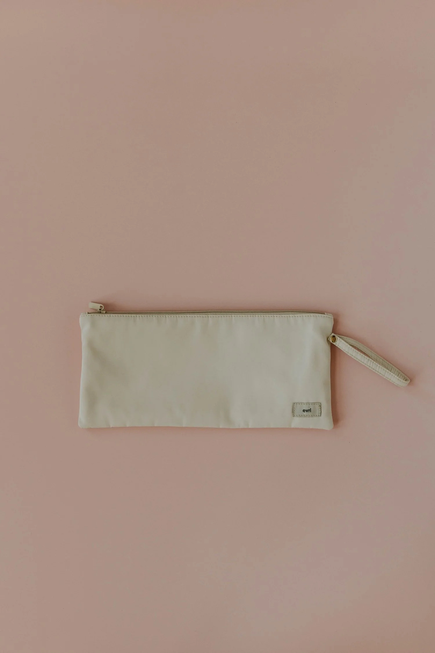 Wet Dry Pouch Ivory | Evri LLC