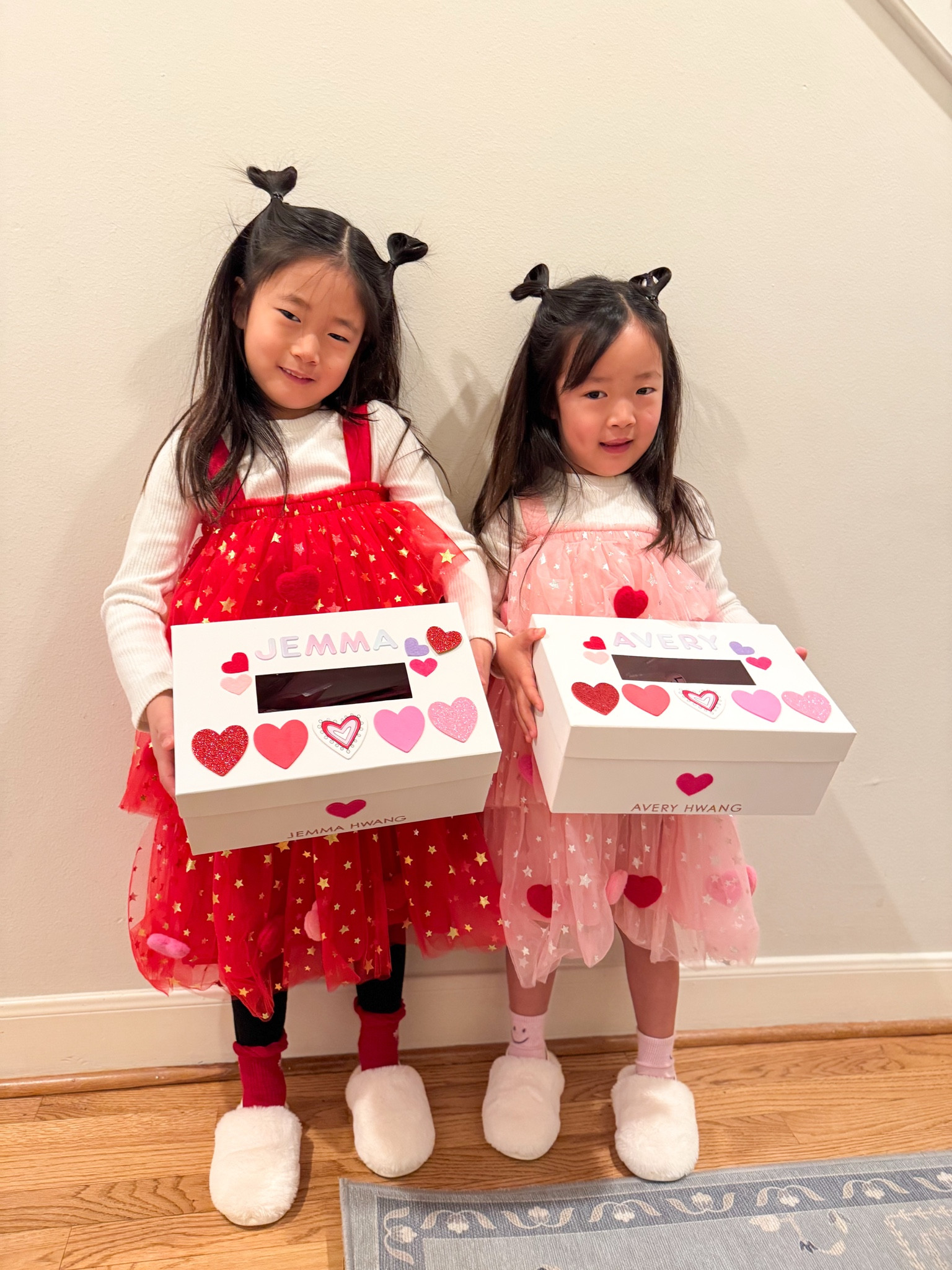 Hope everyone had a great Valentine’s Day! Girls woke up in the best mood. They wanted hearts in their hair and to wear sparkly heart dresses 💕 